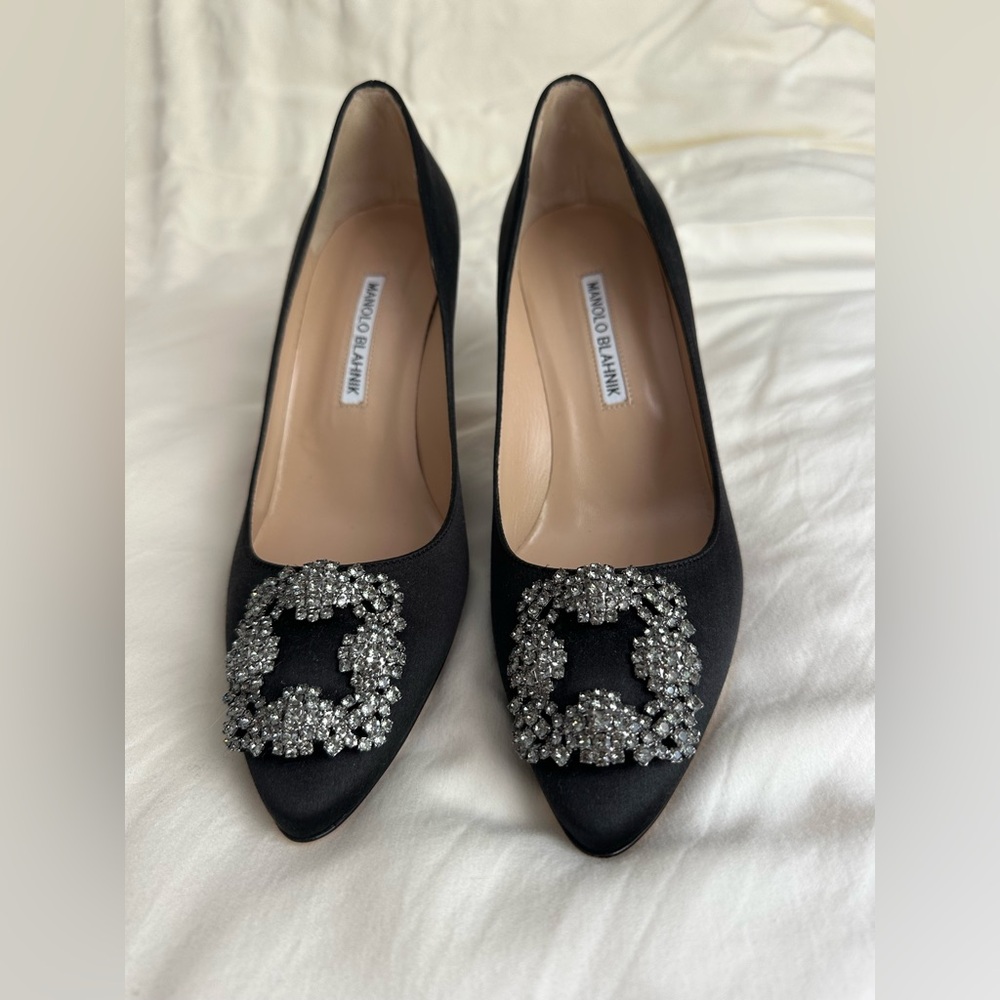 Manolo Blahnik Black Heels Elegant Design